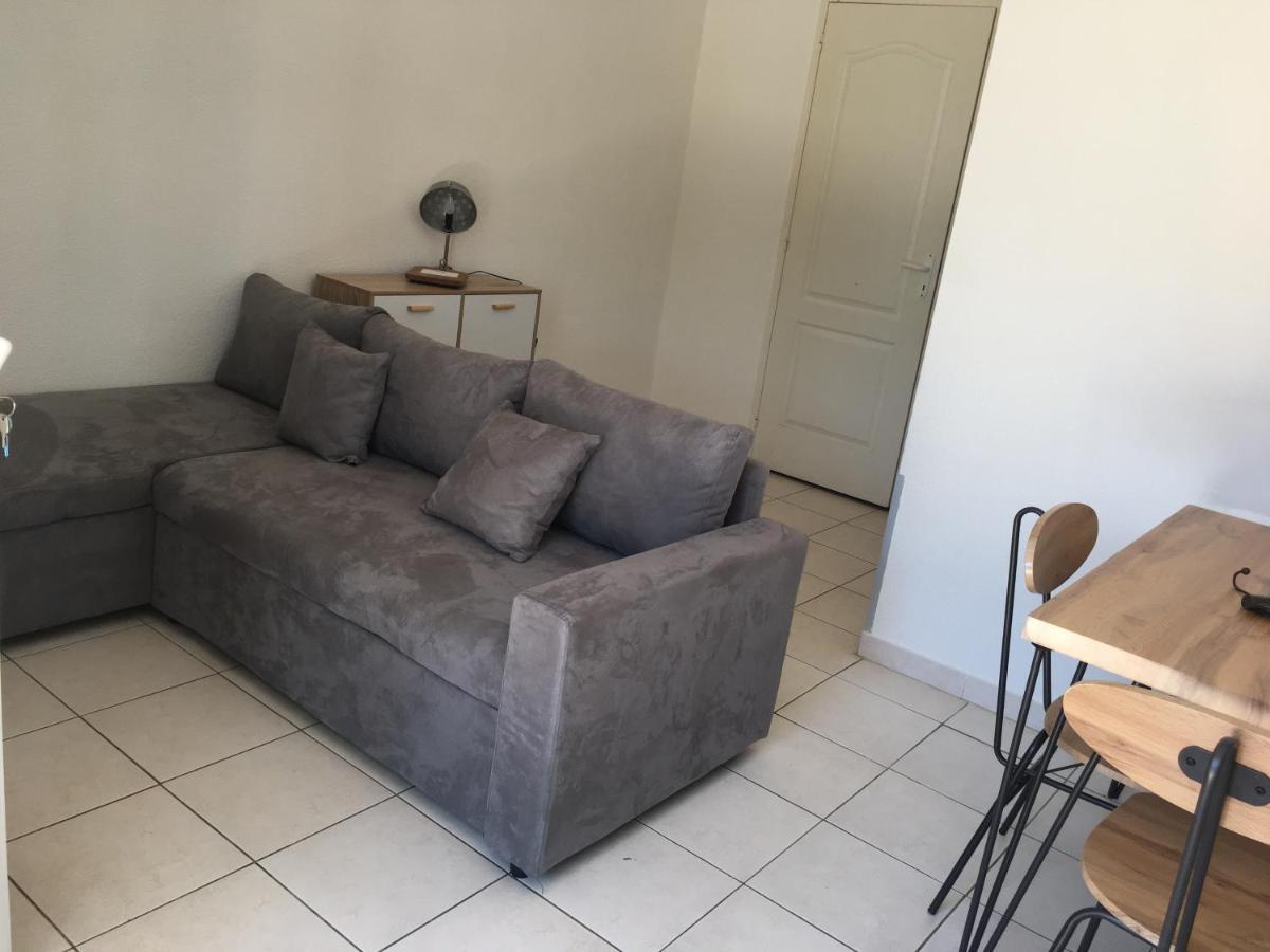 De La Clape A La Mer Mon Petit Pavillon Labellise - F2- Piscine Commune - Wifi Gratuit- Parking Prive - Arrivee Autonome - 800 M Plage - Grande Terrasse Abritee Vent - Saint-Pierre-la-Mer  Zewnętrze zdjęcie